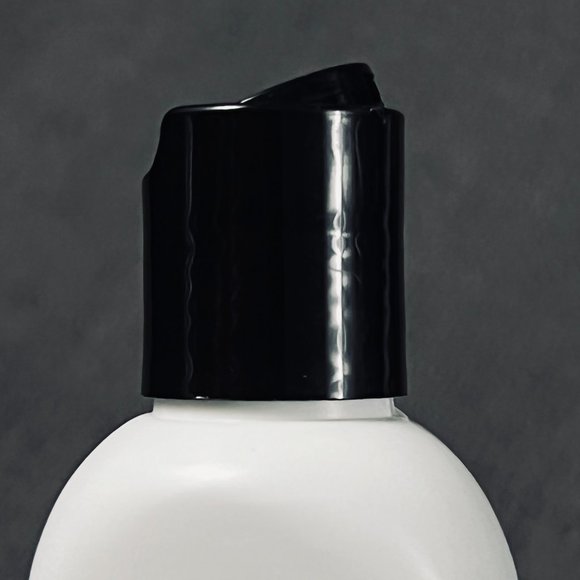 Liquid Chalk Pole Grip For Dancers Strip Grip Better Hold Dry Hands Fitness 50ML - Picture 5 of 7